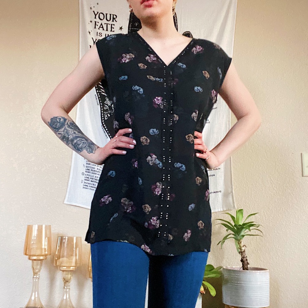 Black flower tunic
